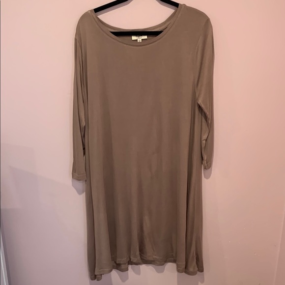 Hayden Dresses & Skirts - 🆕 Women’s Hayden LA Casual Tan Long Sleeve Dress